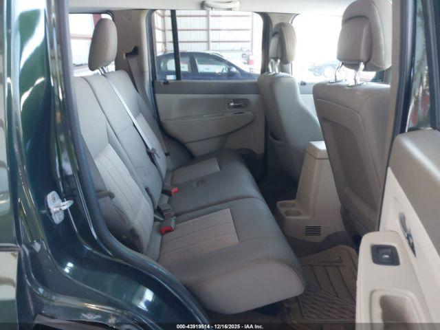 Jeep Liberty Sport Image 5