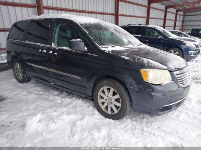  Salvage Chrysler Town & Country