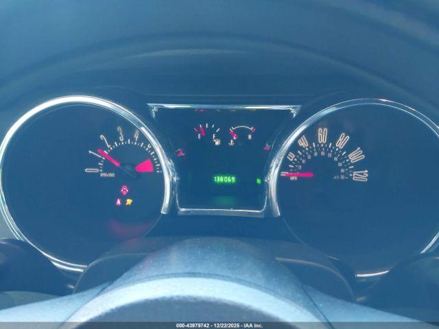 Ford Mustang Image 2