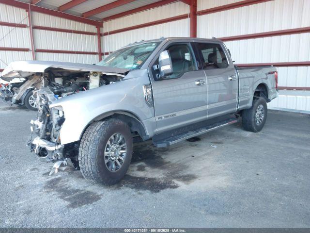 Ford F-250 Lariat Image 2