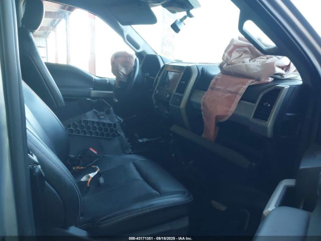 Ford F-250 Lariat Image 4