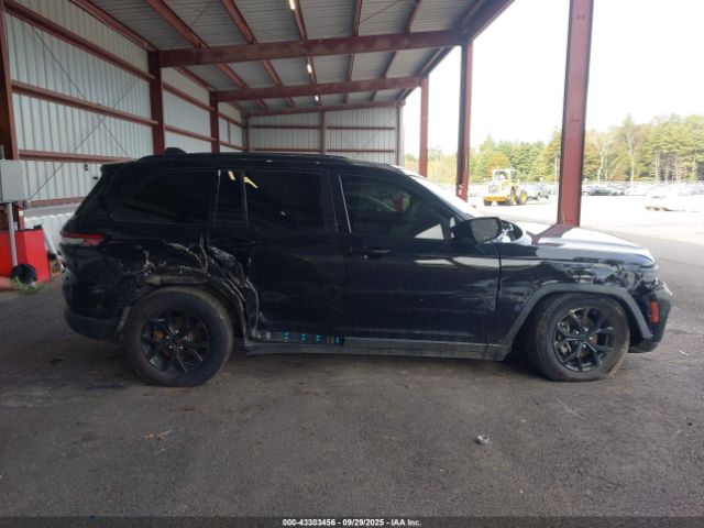 Jeep Grand Cherokee Altitude X 4x4 Image 8