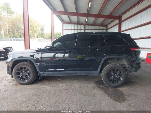 Jeep Grand Cherokee Altitude X 4x4 Image 14