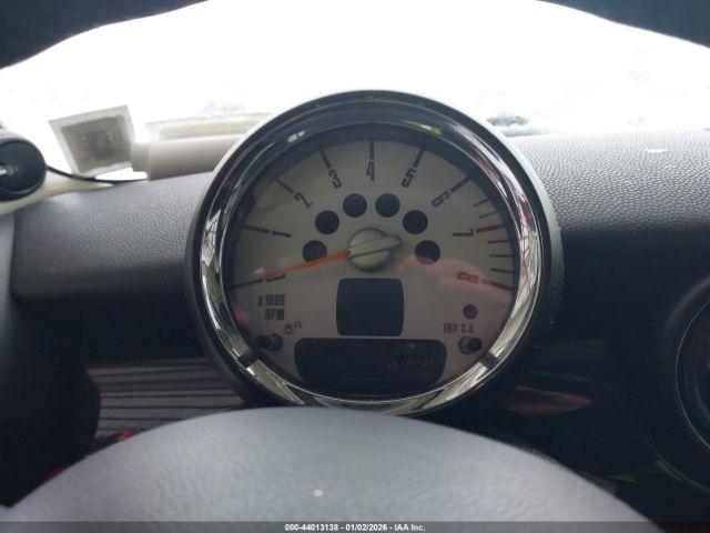 MINI Cooper Clubman Image 2