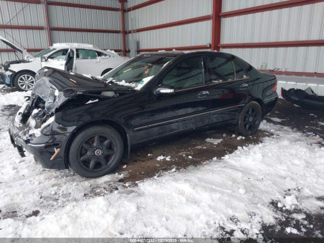 Mercedes-Benz C-Class Sport Image 4