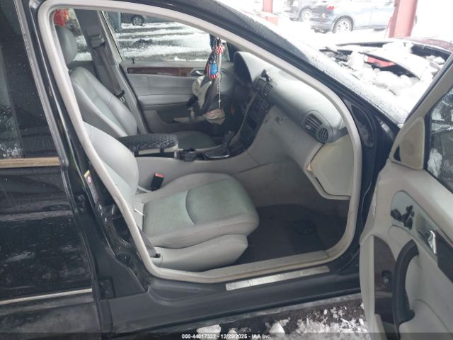 Mercedes-Benz C-Class Sport Image 9