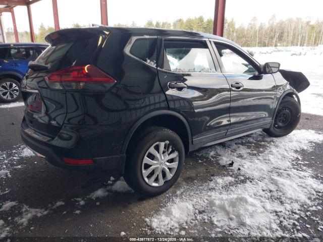 Nissan Rogue S Image 2