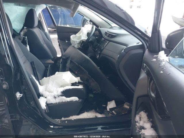 Nissan Rogue S Image 6