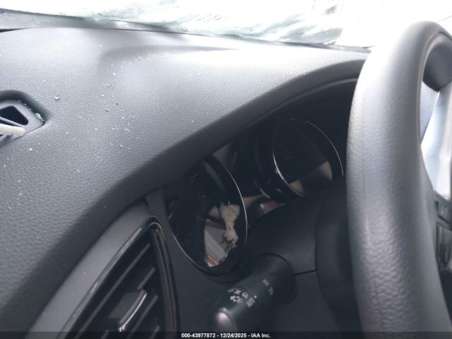 Nissan Rogue S Image 11