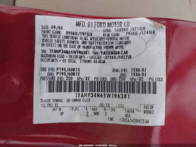 Ford Focus Zx4 Image 2