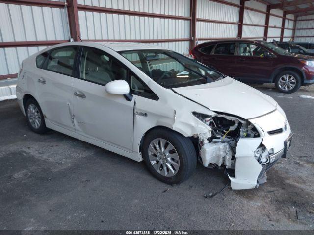  Salvage Toyota Prius