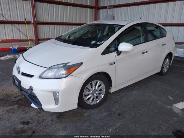Toyota Prius Image 10