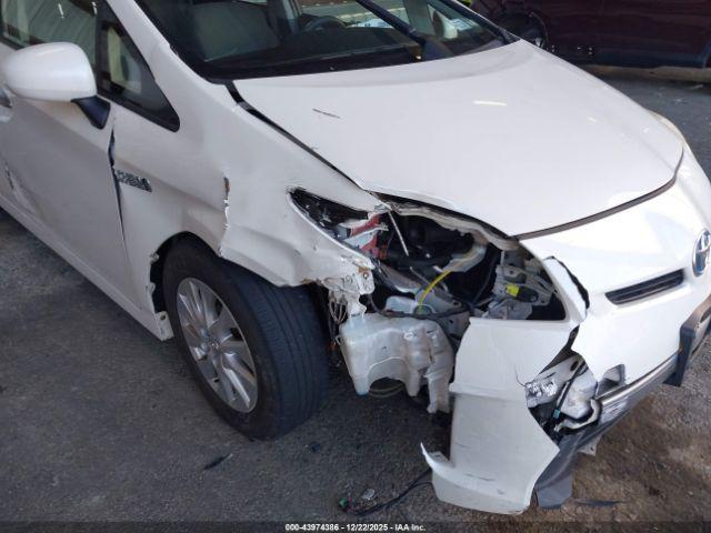 Toyota Prius Image 16