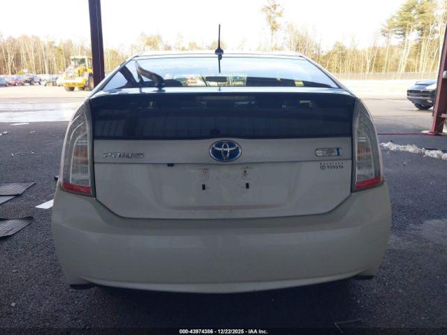 Toyota Prius Image 7