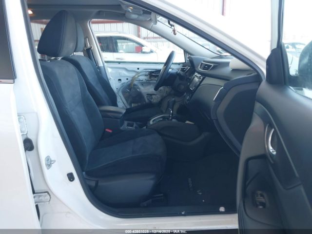 Nissan Rogue Sv Image 3