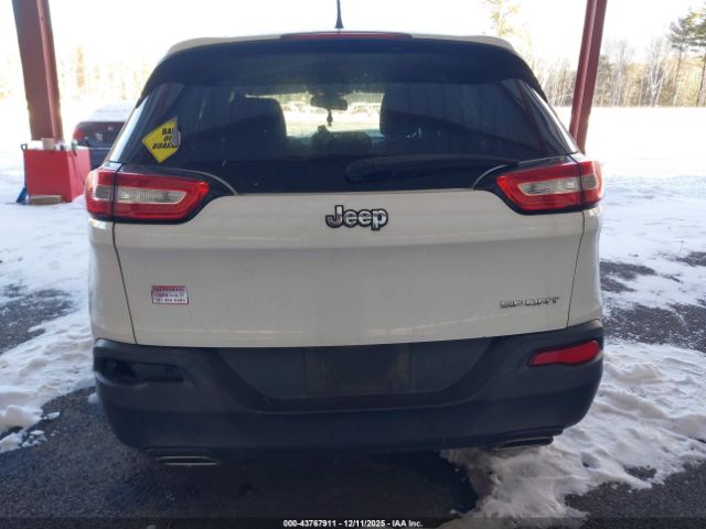 Jeep Cherokee Sport Fwd Image 2