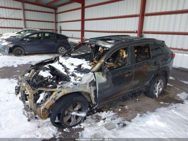 Toyota RAV4 Xle Image 4