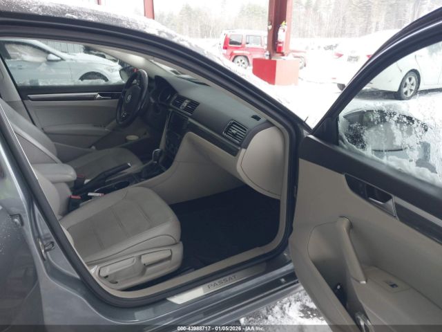 Volkswagen Passat 1.8t Se Image 2