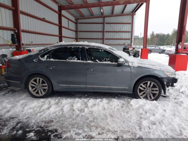 Volkswagen Passat 1.8t Se Image 16