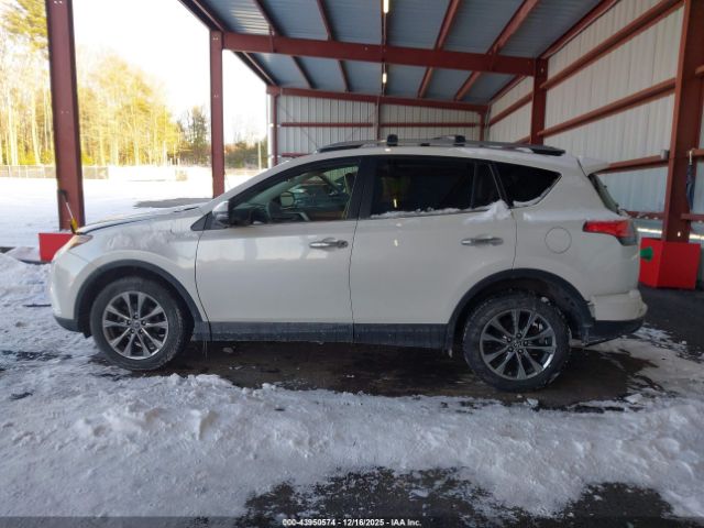 Toyota RAV4 Limited Image 10