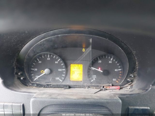 Mercedes-Benz Sprinter 2500 Normal Roof Image 2