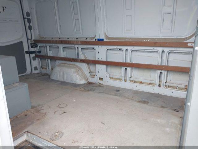 Mercedes-Benz Sprinter 2500 Normal Roof Image 4