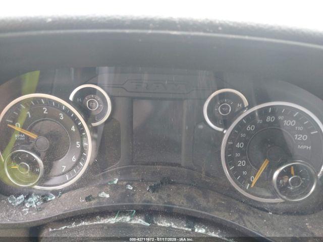 Ram 2500 Tradesman  4x2 8' Box Image 15