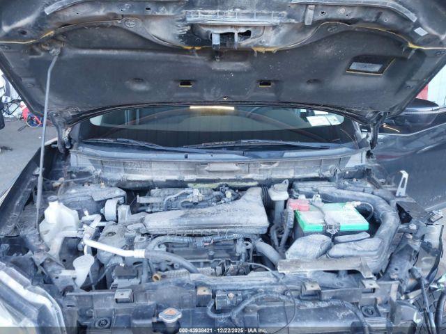 Nissan Rogue S Image 7