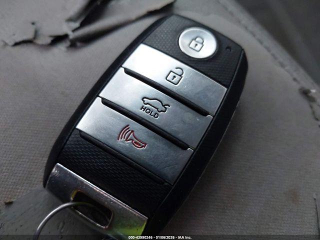 Kia Optima Ex Image 8