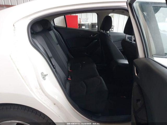 Mazda Mazda3 Sport Image 9