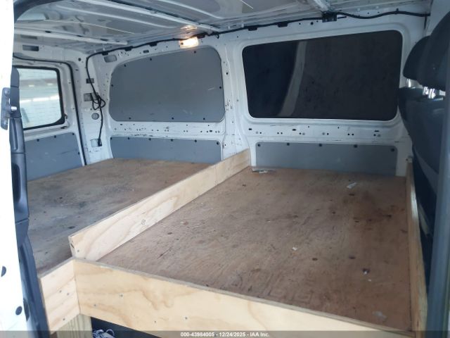 Mercedes-Benz Metris Image 5