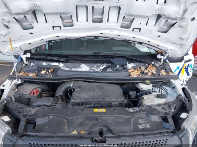 Mercedes-Benz Metris Image 6