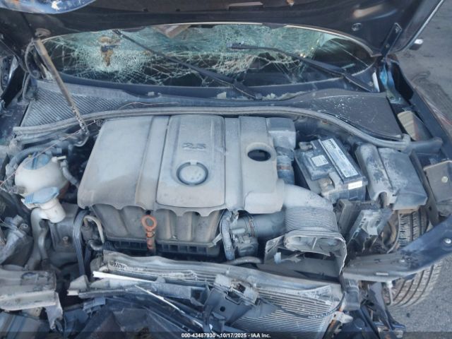 Volkswagen Passat 2.5l S Image 11